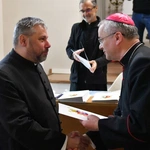Bp Tadeusz Lityński wręczył dekrety dla nowych proboszczów i administatorów