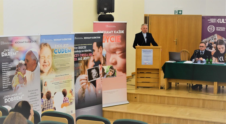 Od poczęcia po relację – interdyscyplinarna refleksja nad życiem prenatalnym na KUL
