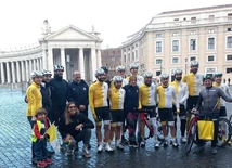 Leon XIV pozdrowi uczestników Giro d’Italia, którzy przejadą przez Watykan 