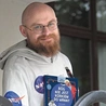 Dlaczego Pan Bóg nie jest korkiem do wanny? Rozmowa z Kamilem Gąszowskim, autorem najnowszej książki z biblioteki „Małego Gościa”