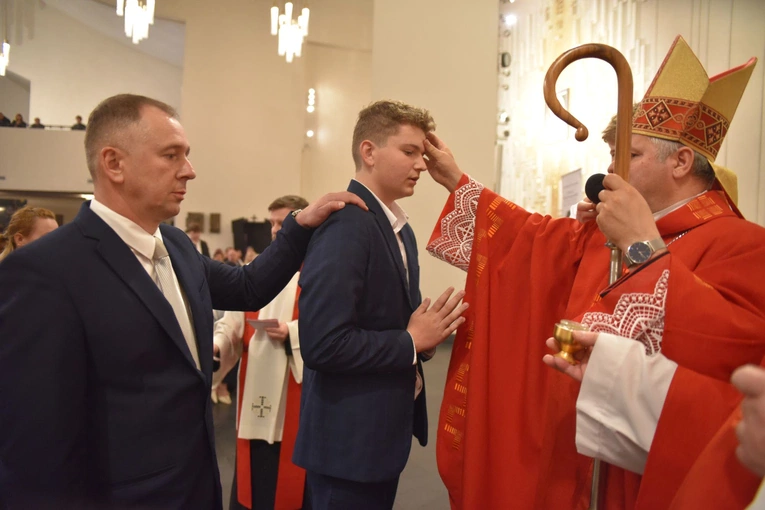 Bierzmowanie w par. Ducha Św. w Mielcu 2025