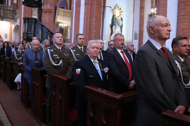Uroczysta Msza św. z biskupem polowym i bierzmowanie w bazylice św. Elżbiety
