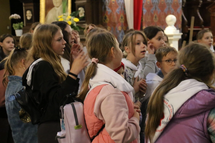 Płock. Dzień dziecka w ogrodzie biskupim