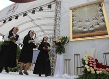 Kard. Semeraro o beatyfikowanych męczenniczkach: wzywają nas do przebaczenia, do usunięcia smutku urazy i nienawiści