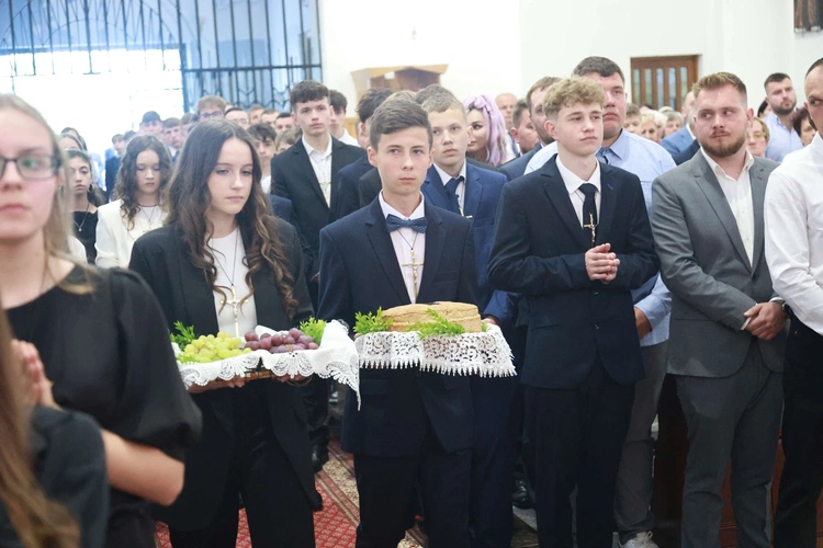 Bierzmowanie w Trzcianie koło Mielca
