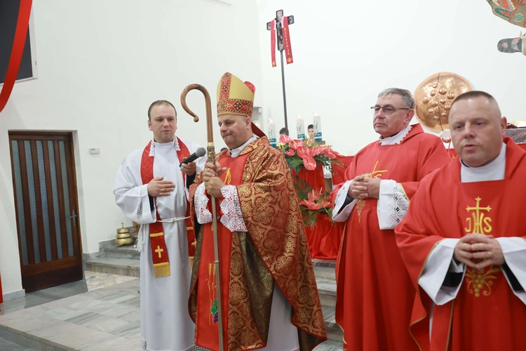 Bierzmowanie w Trzcianie koło Mielca