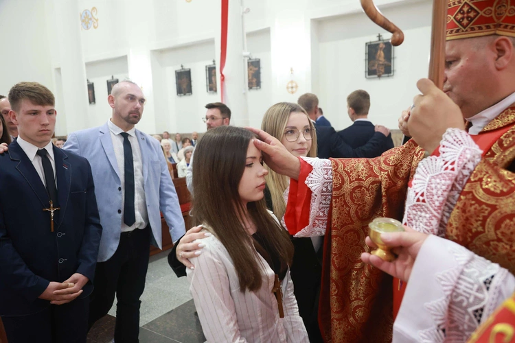 Bierzmowanie w Trzcianie koło Mielca