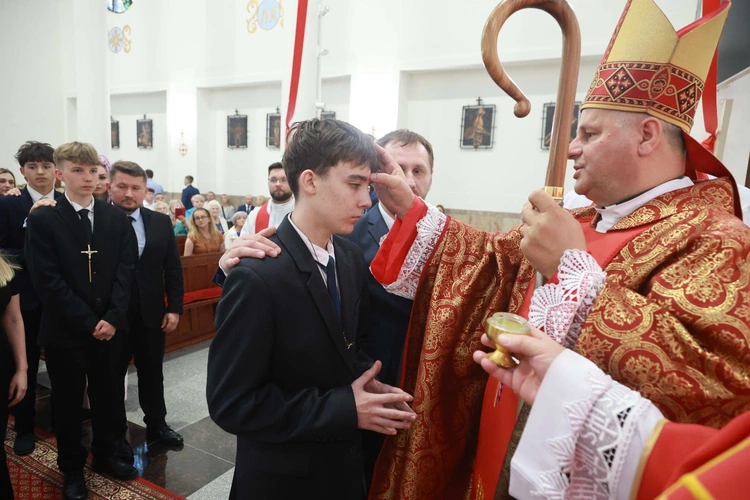 Bierzmowanie w Trzcianie koło Mielca
