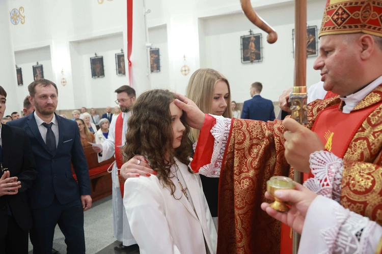 Bierzmowanie w Trzcianie koło Mielca