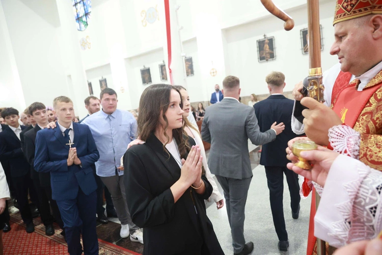 Bierzmowanie w Trzcianie koło Mielca