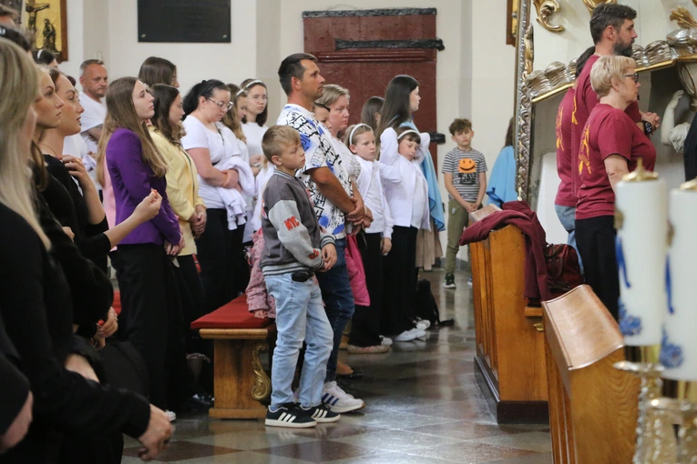 Pułtusk. XXVI Sacrosong Diecezji Płockiej (Msza św. w bazylice)