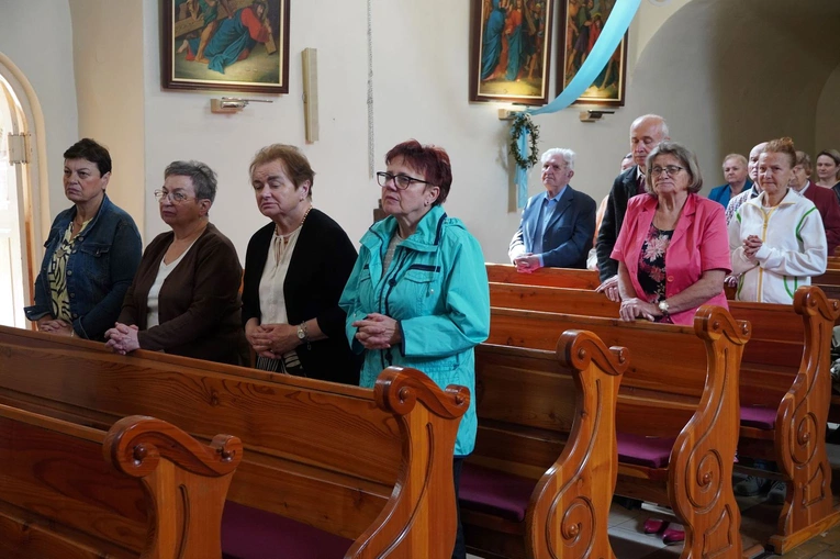 Pielgrzymka modlących się za kapłanów i o powołania 