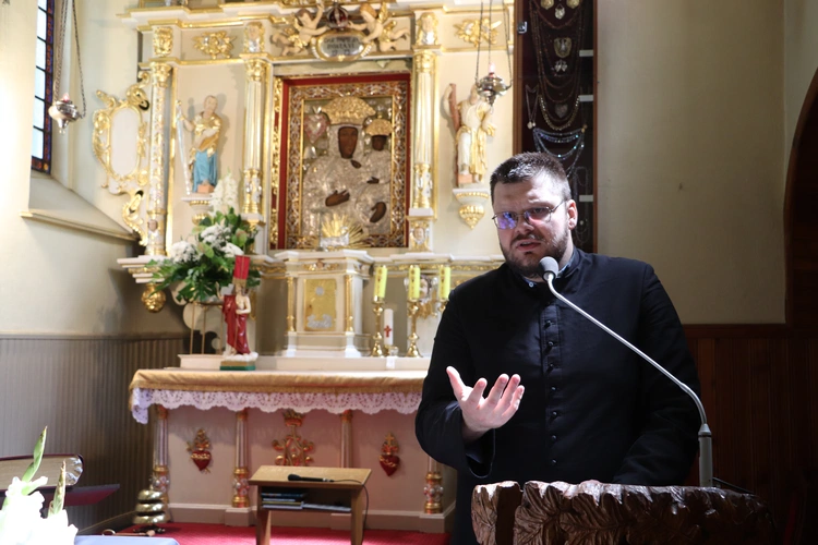 XII Diecezjalna Pielgrzymka Kobiet - wędrówka