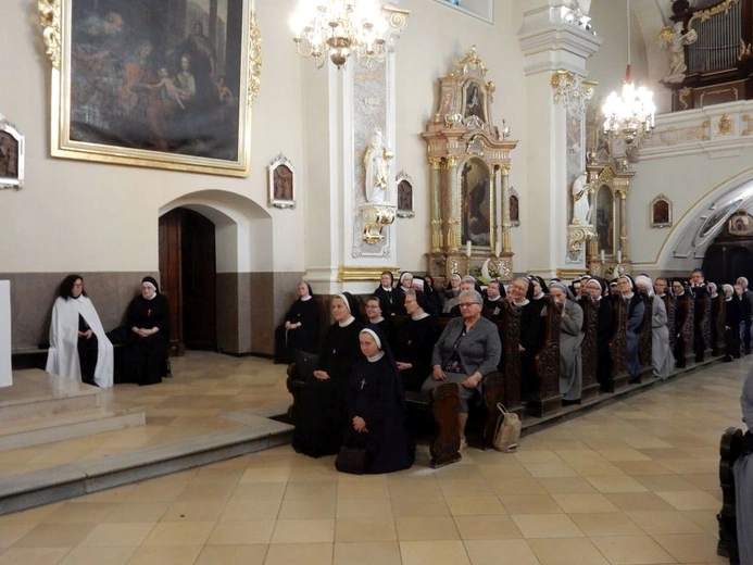 Pielgrzymka osób konsekrowanych