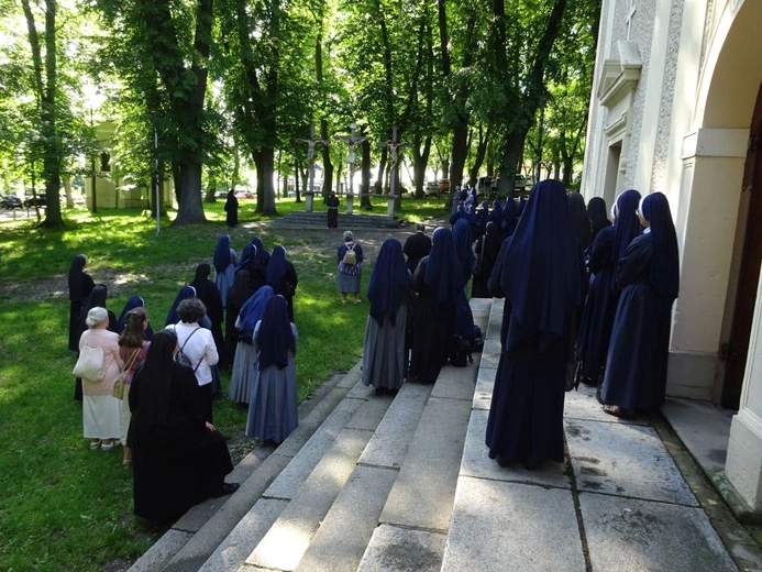 Pielgrzymka osób konsekrowanych