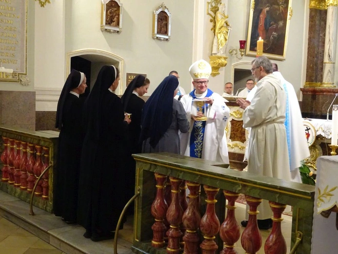 Pielgrzymka osób konsekrowanych