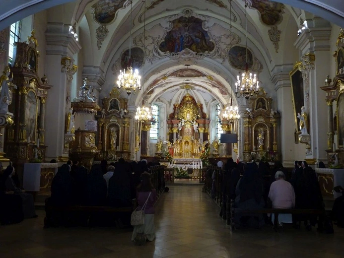 Pielgrzymka osób konsekrowanych