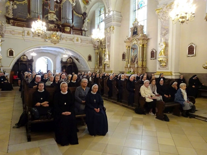 Pielgrzymka osób konsekrowanych