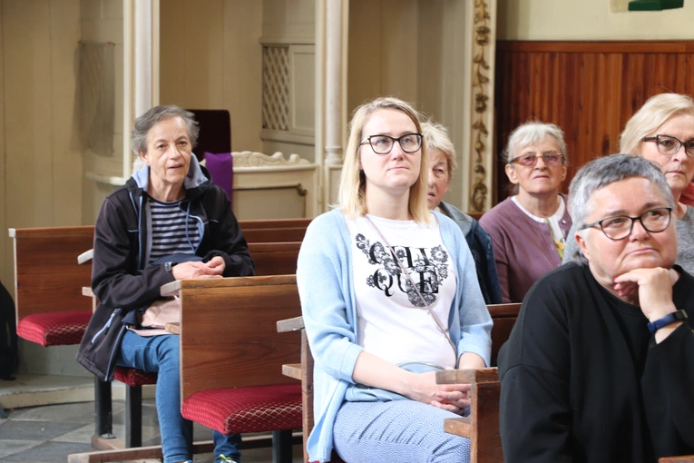 XII Diecezjalna Pielgrzymka Kobiet - wędrówka