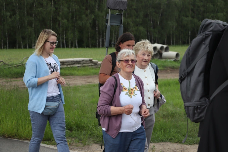 XII Diecezjalna Pielgrzymka Kobiet - wędrówka