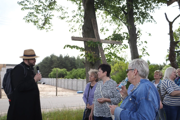 XII Diecezjalna Pielgrzymka Kobiet - wędrówka