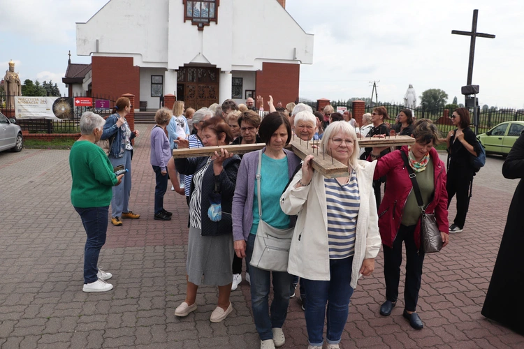 XII Diecezjalna Pielgrzymka Kobiet - wędrówka
