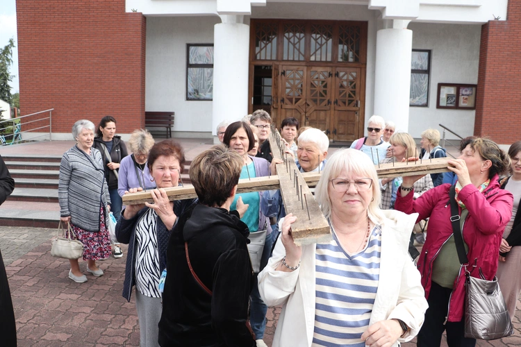XII Diecezjalna Pielgrzymka Kobiet - wędrówka