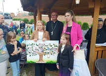 Rodzinne korzenie na papierze. Rozstrzygnięto konkurs "Moja rodzina - drzewo genealogiczne"
