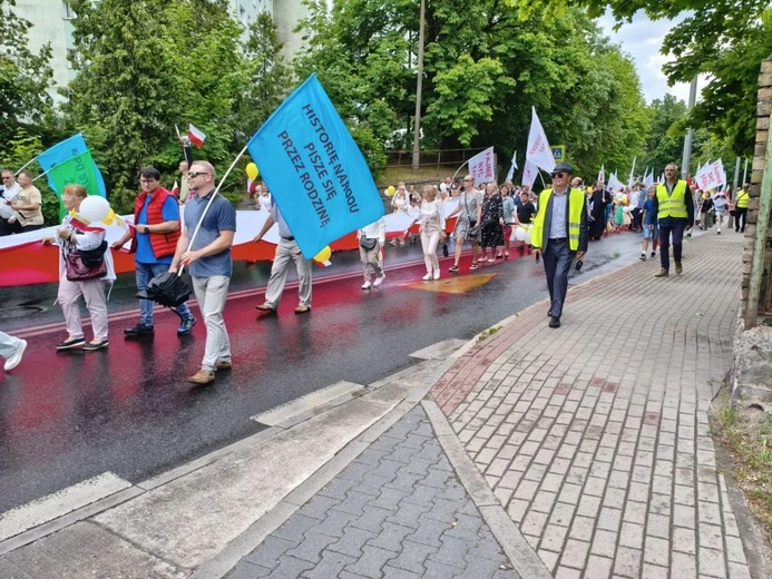 Ulicami Gorzowa Wlkp. przeszedł Marsz dla Życia i Rodziny