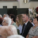 Nowy Dwór Mazowiecki. Poświęcenie witraża i wprowadzenie relikwii błogosławionej rodziny Ulmów