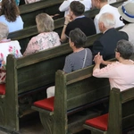 Nowy Dwór Mazowiecki. Poświęcenie witraża i wprowadzenie relikwii błogosławionej rodziny Ulmów