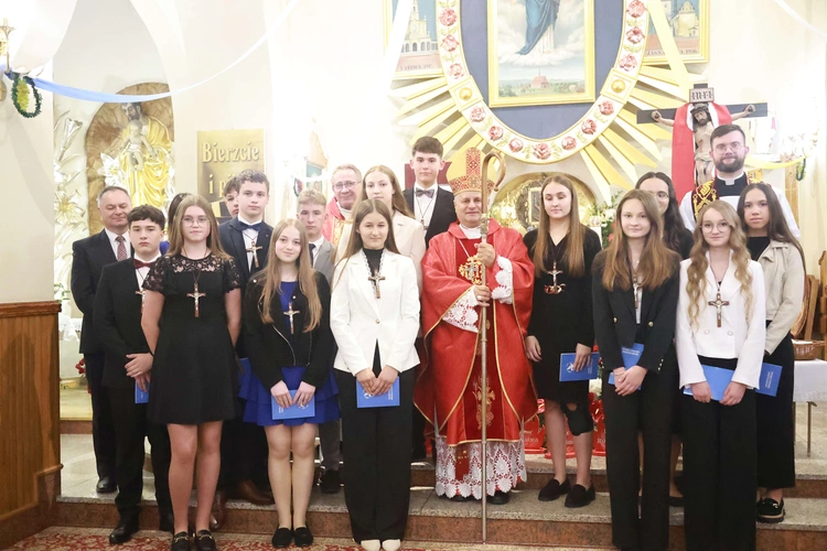 Bierzmowanie w Marcinkowicach