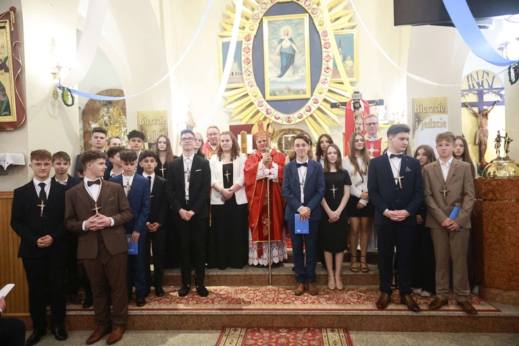 Bierzmowanie w Marcinkowicach