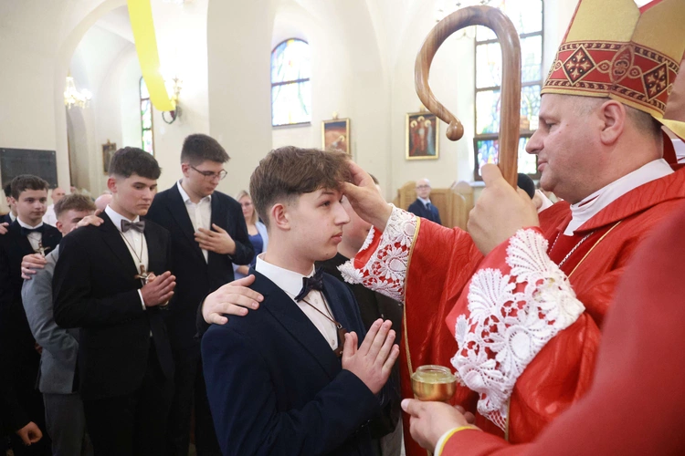 Bierzmowanie w Marcinkowicach