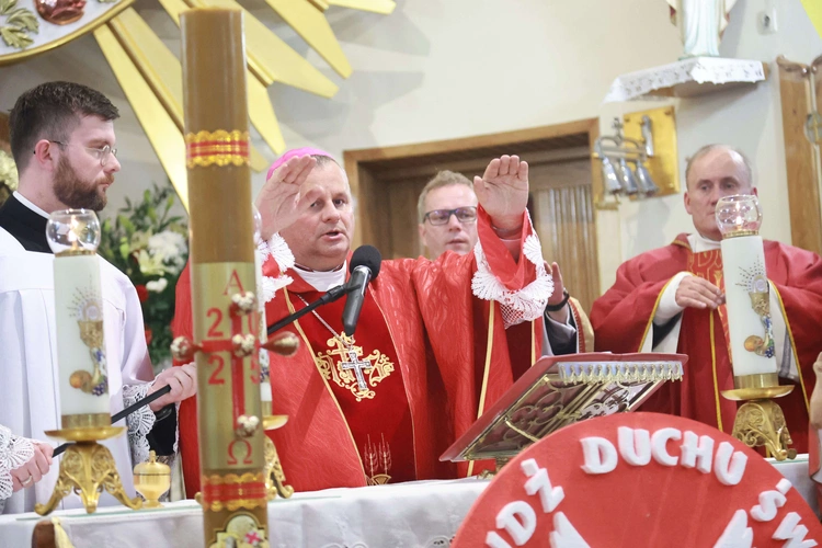 Bierzmowanie w Marcinkowicach