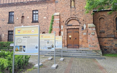 950 lat historii diecezji płockiej na 12 planszach