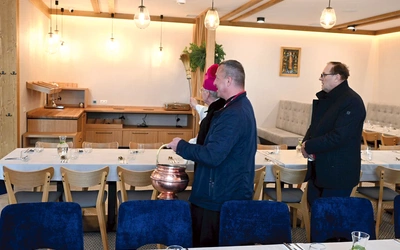Ludźmierska restauracja  może być miejscem rodzinnych spotkań,  ale czy wszyscy goście zaakceptują  brak procentów?