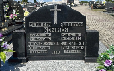 Nagrobek rodziców kardynała na cmentarzu parafialnym w Radlinie.
