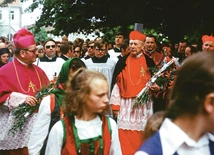  W obchodach w 1975 r. wzięli udział prymas Polski Stefan Wyszyński i kard. Karol Wojtyła. W Płocku byli witani przez tłumy wiernych.