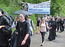 W święto Nawiedzenia NMP 80 osób przeszło 25 kilometrów w intencji nowych powołań.