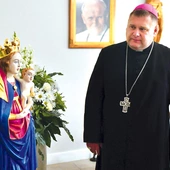 Odnaleziony zabytek zaprezentowano 26 maja w sali papieskiej  przy katedralnej plebanii. Zanim na nowo znajdzie się w katedrze planowane są badania  oraz konserwacja. Wcześniej  dla figury musi też powstać karta zabytku. Madonna z Dzieciątkiem będzie najstarszym dziełem w XIII-wiecznej katedrze.  Grupa pasyjna z belki tęczowej pochodzi z końca XV wieku.