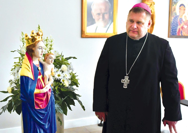 Odnaleziony zabytek zaprezentowano 26 maja w sali papieskiej  przy katedralnej plebanii. Zanim na nowo znajdzie się w katedrze planowane są badania  oraz konserwacja. Wcześniej  dla figury musi też powstać karta zabytku. Madonna z Dzieciątkiem będzie najstarszym dziełem w XIII-wiecznej katedrze.  Grupa pasyjna z belki tęczowej pochodzi z końca XV wieku.