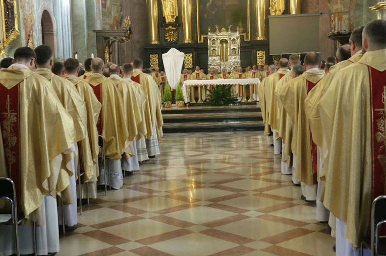 Kapłani zmieniają parafie