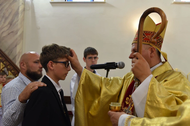 Bierzmowanie w Trzetrzewinie