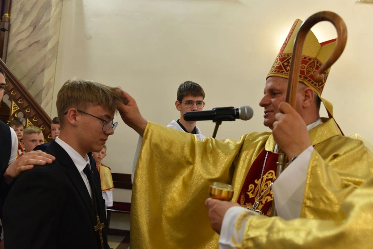 Bierzmowanie w Trzetrzewinie