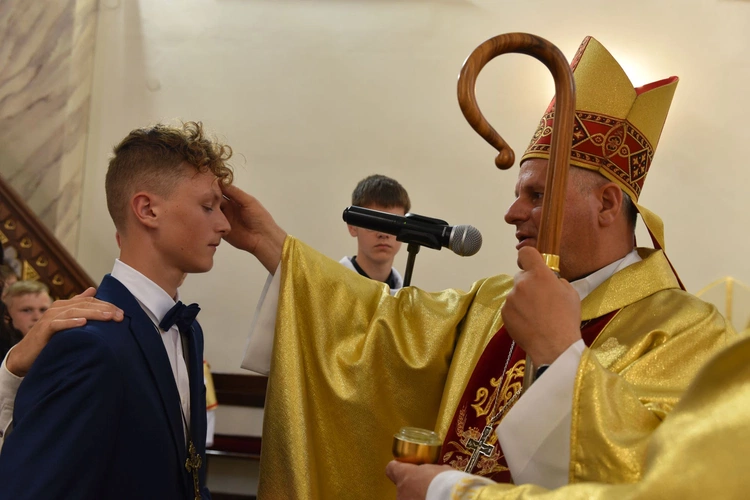 Bierzmowanie w Trzetrzewinie