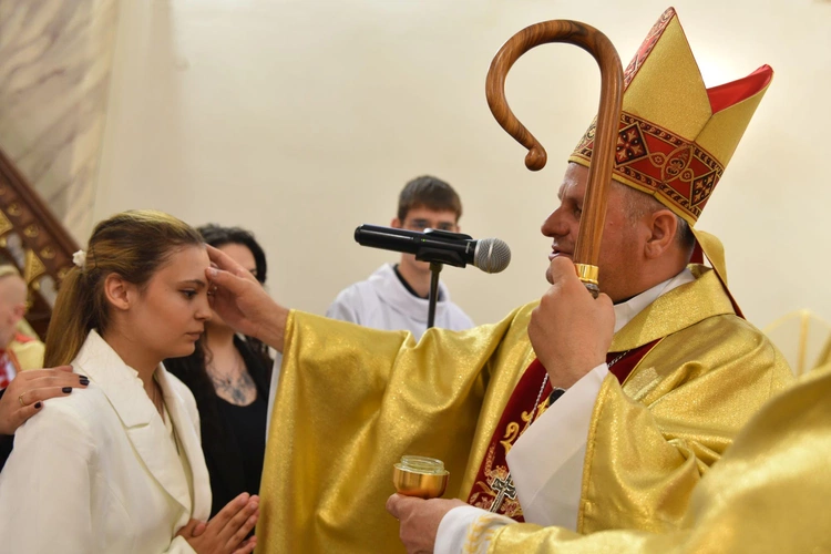 Bierzmowanie w Trzetrzewinie