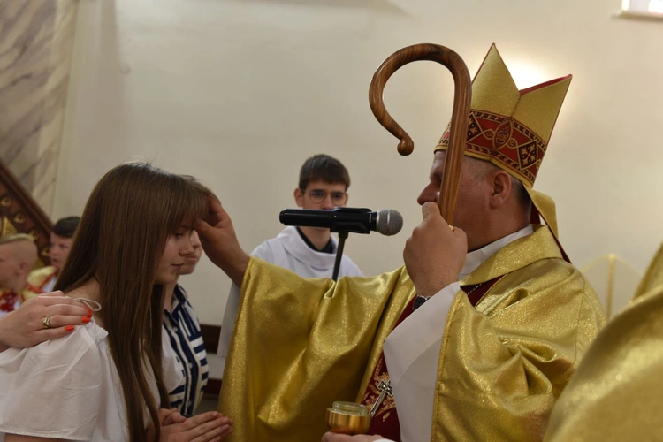 Bierzmowanie w Trzetrzewinie