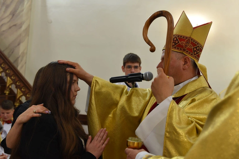 Bierzmowanie w Trzetrzewinie