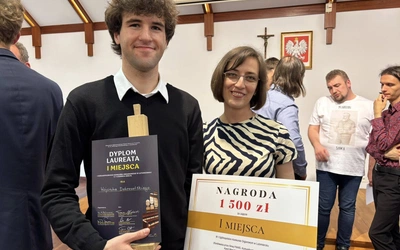 Pierwszy konkurs i pierwsza nagroda